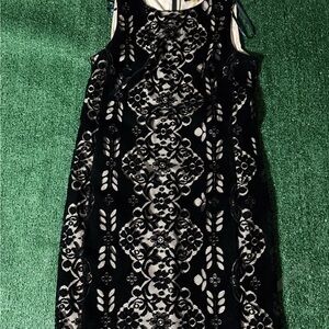 Tommy Hilfiger Elegant Black and White Lace Mini Dress